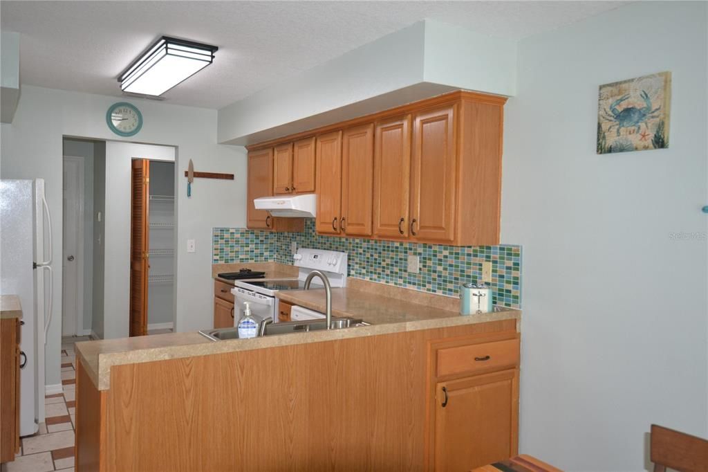 For Rent: $2,500 (2 beds, 2 baths, 1298 Square Feet)