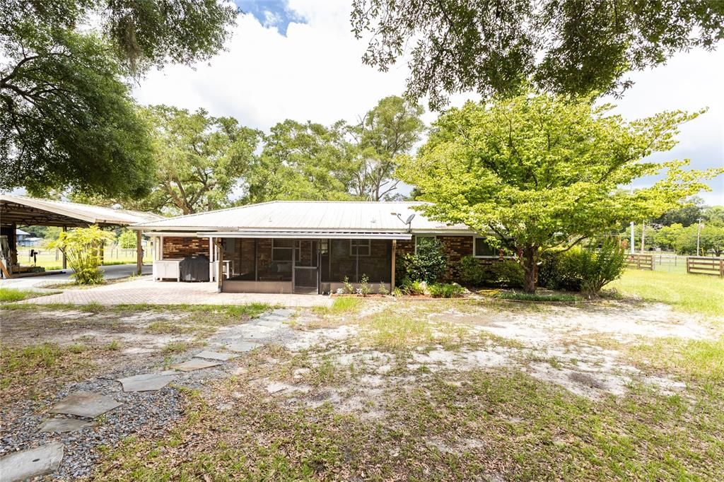 For Sale: $699,900 (3 beds, 2 baths, 244 Square Feet)