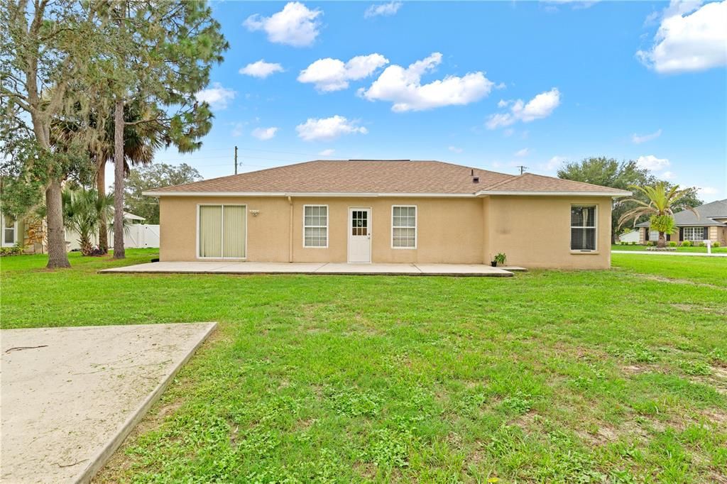 For Sale: $335,000 (4 beds, 2 baths, 1745 Square Feet)