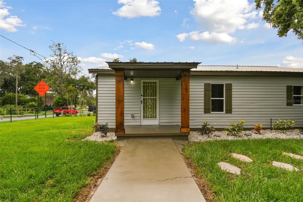 For Sale: $279,500 (3 beds, 2 baths, 1292 Square Feet)