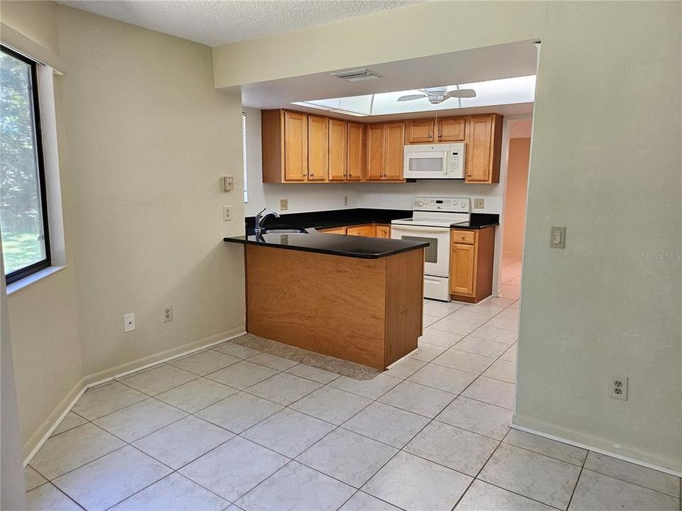 For Rent: $1,550 (2 beds, 2 baths, 1077 Square Feet)