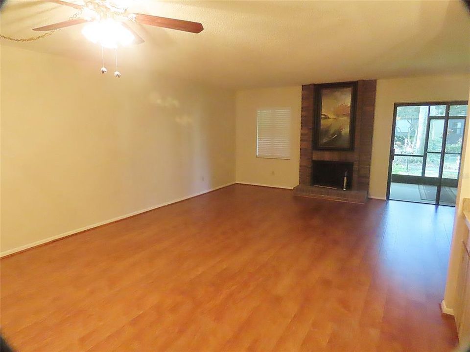 For Sale: $239,900 (3 beds, 2 baths, 1473 Square Feet)