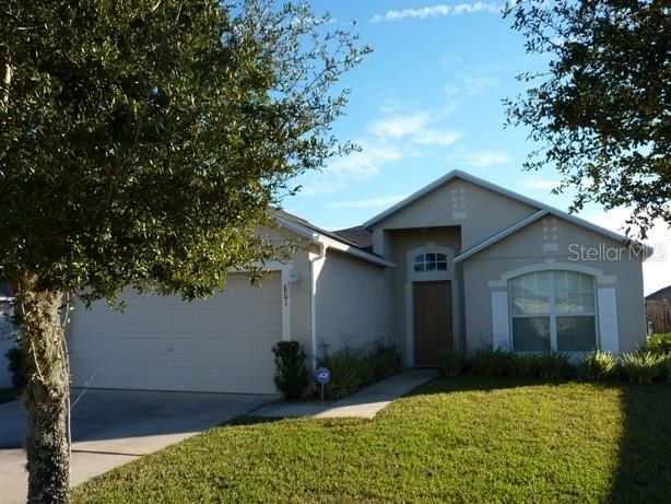 For Rent: $2,195 (3 beds, 2 baths, 1492 Square Feet)