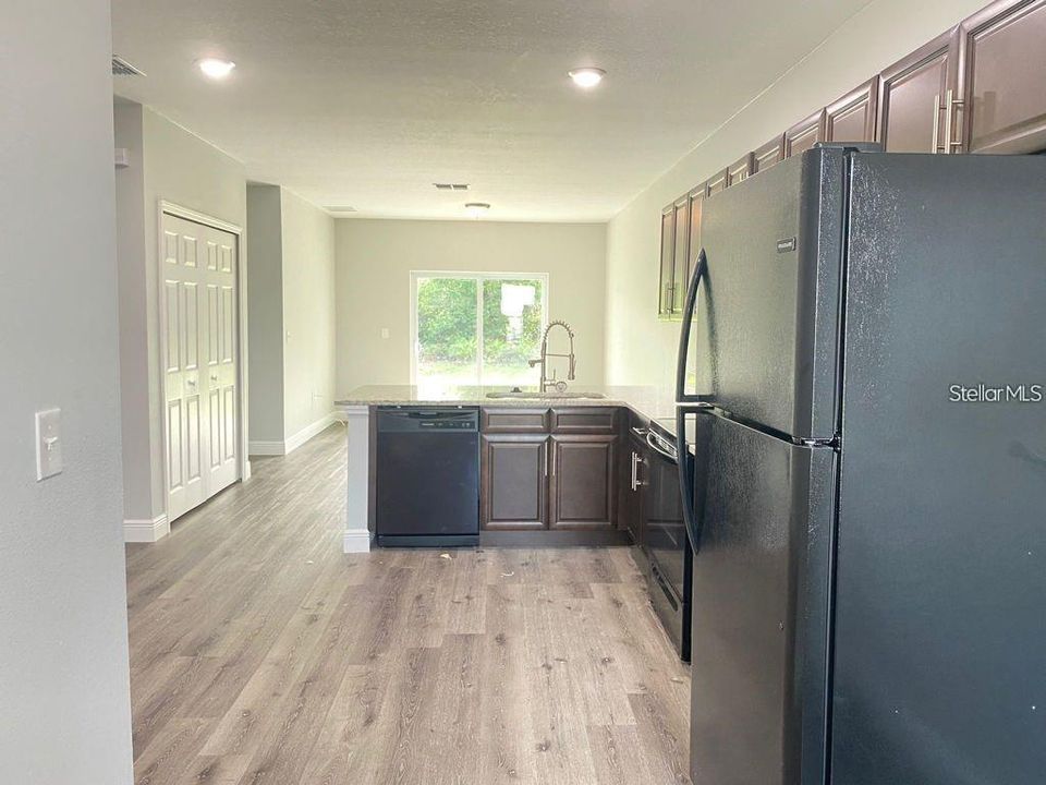 For Rent: $1,897 (3 beds, 2 baths, 1240 Square Feet)