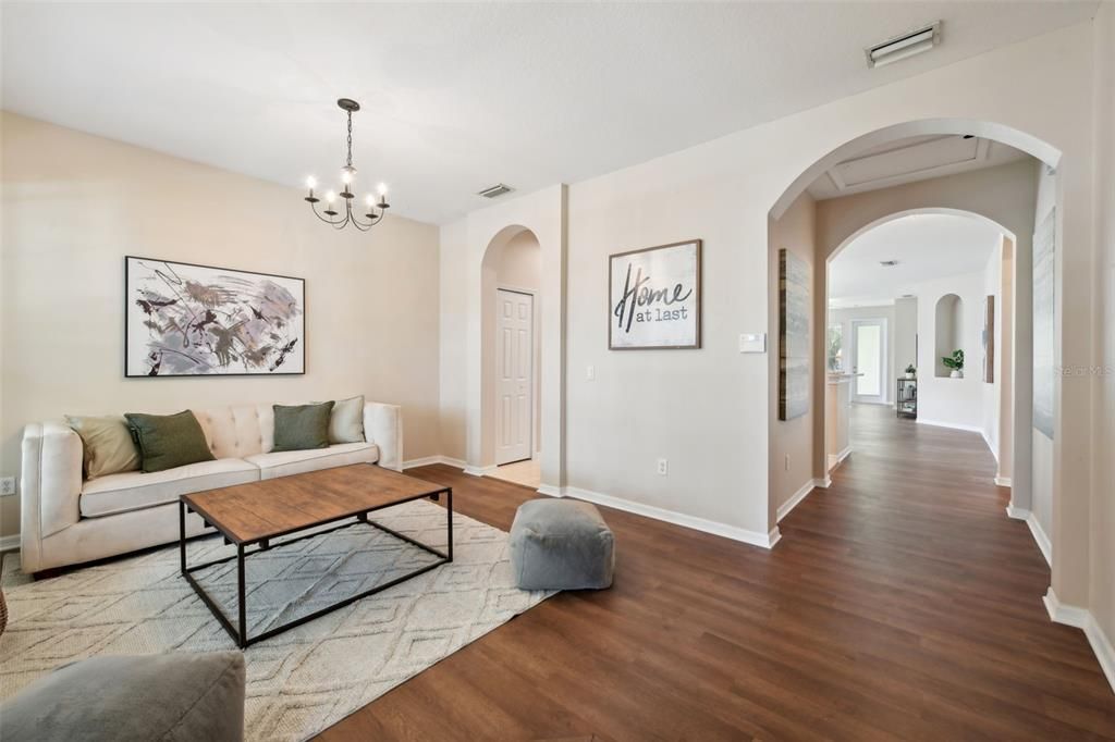 For Sale: $499,900 (3 beds, 2 baths, 1863 Square Feet)