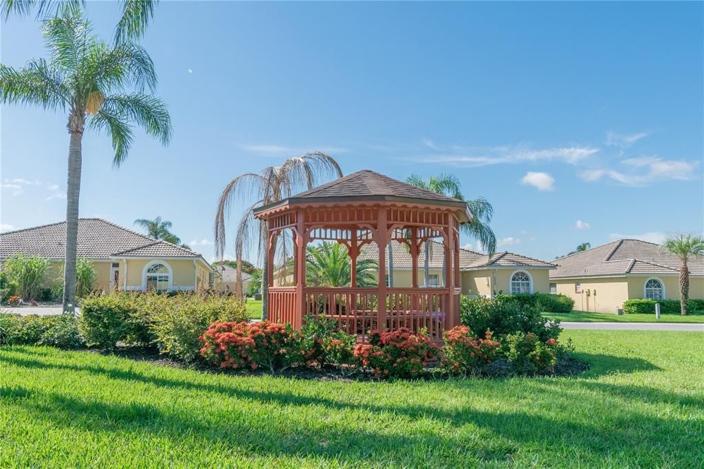 Active With Contract: $215,000 (3 beds, 2 baths, 1245 Square Feet)