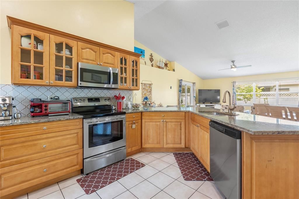 For Sale: $340,000 (3 beds, 2 baths, 1449 Square Feet)