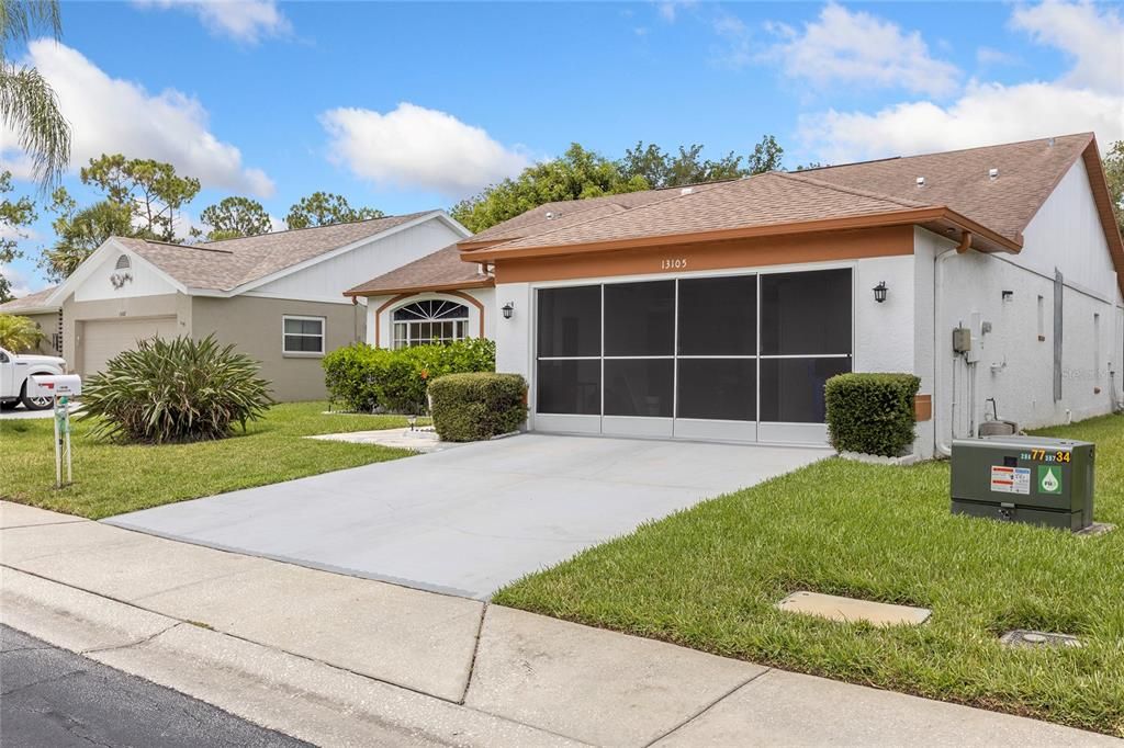 For Sale: $300,000 (3 beds, 2 baths, 1449 Square Feet)