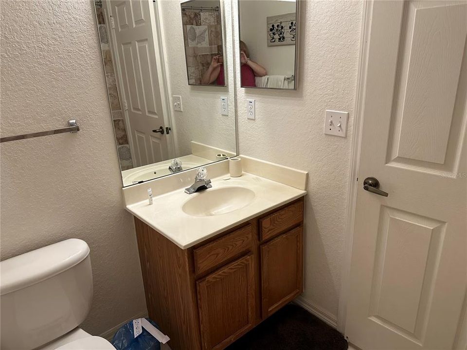 For Rent: $1,900 (3 beds, 2 baths, 1296 Square Feet)