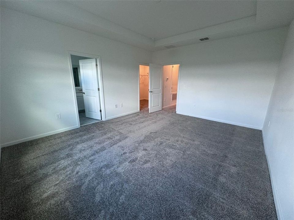 For Rent: $2,300 (3 beds, 2 baths, 1834 Square Feet)