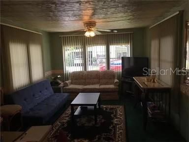 For Sale: $100,000 (2 beds, 1 baths, 672 Square Feet)