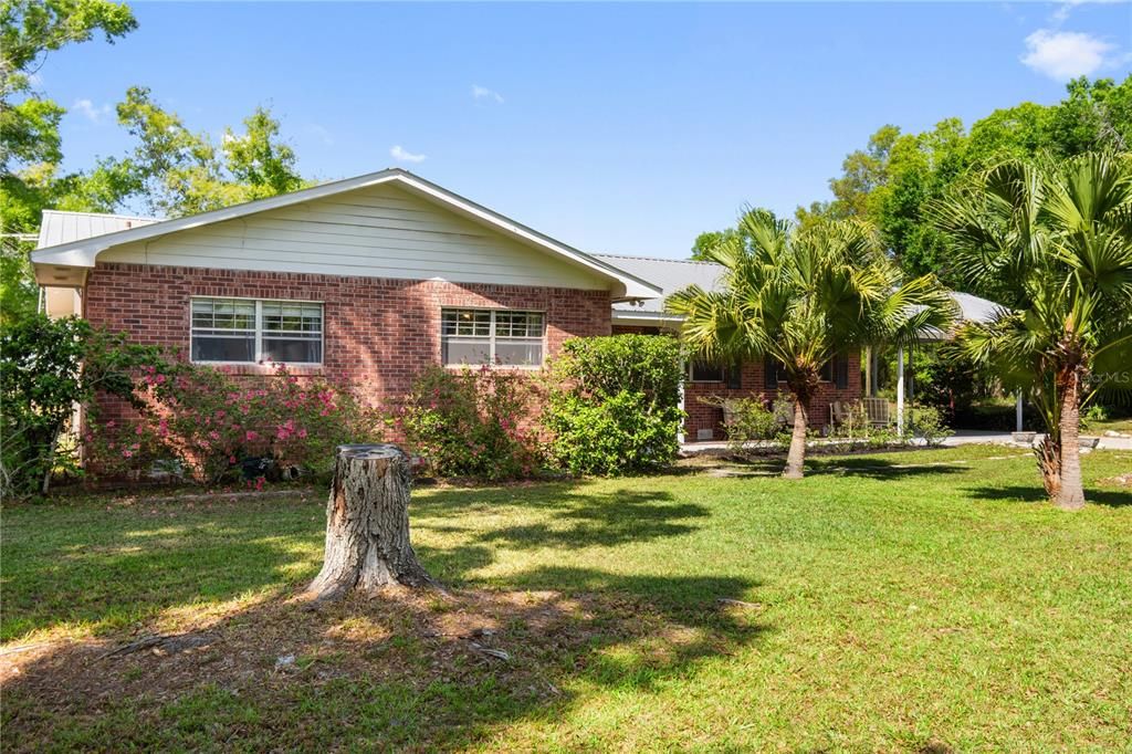 Active With Contract: $385,000 (4 beds, 2 baths, 1854 Square Feet)