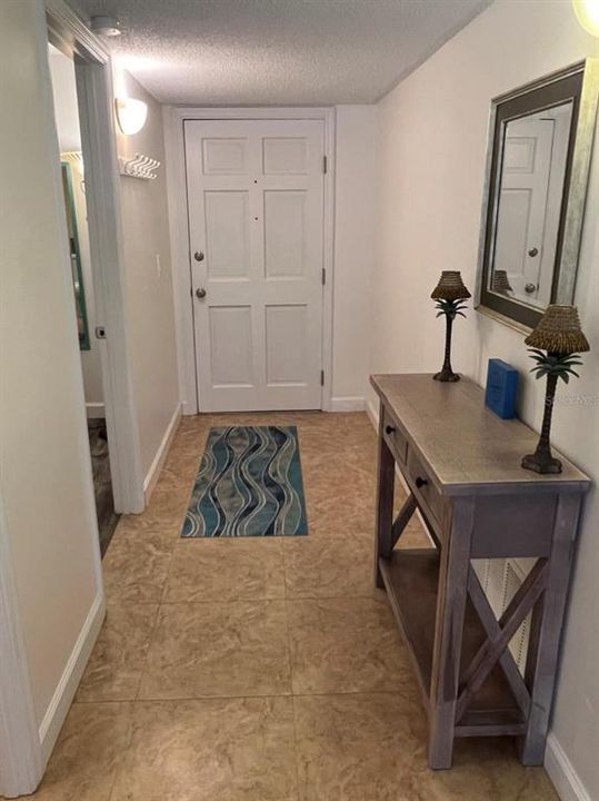 For Rent: $2,000 (2 beds, 2 baths, 1035 Square Feet)