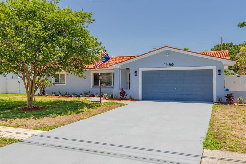 Recently Sold: $449,500 (2 beds, 2 baths, 995 Square Feet)