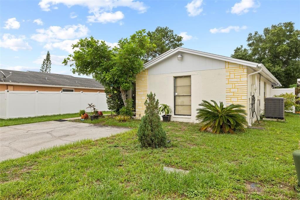 For Sale: $385,000 (3 beds, 2 baths, 1132 Square Feet)