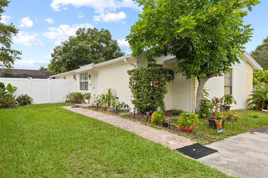 For Sale: $385,000 (3 beds, 2 baths, 1132 Square Feet)