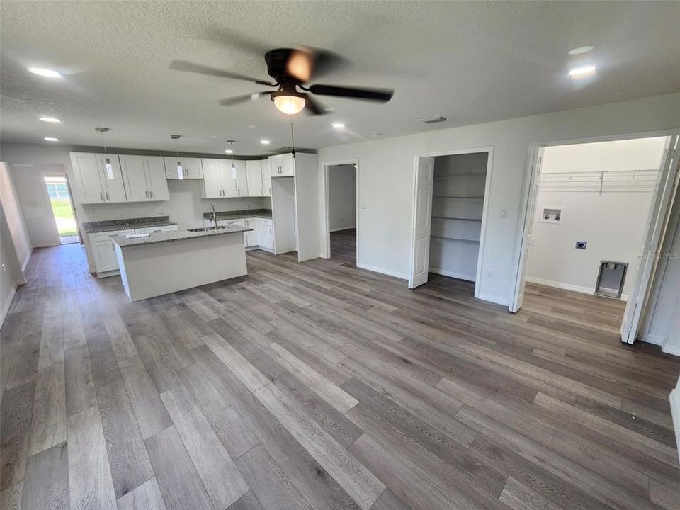 For Sale: $350,000 (3 beds, 2 baths, 1329 Square Feet)