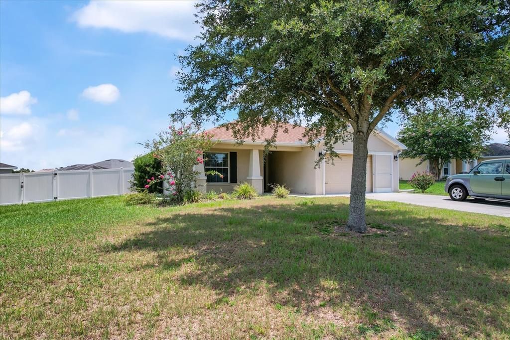 For Sale: $300,000 (4 beds, 2 baths, 1710 Square Feet)