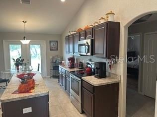 For Sale: $425,000 (4 beds, 2 baths, 1936 Square Feet)