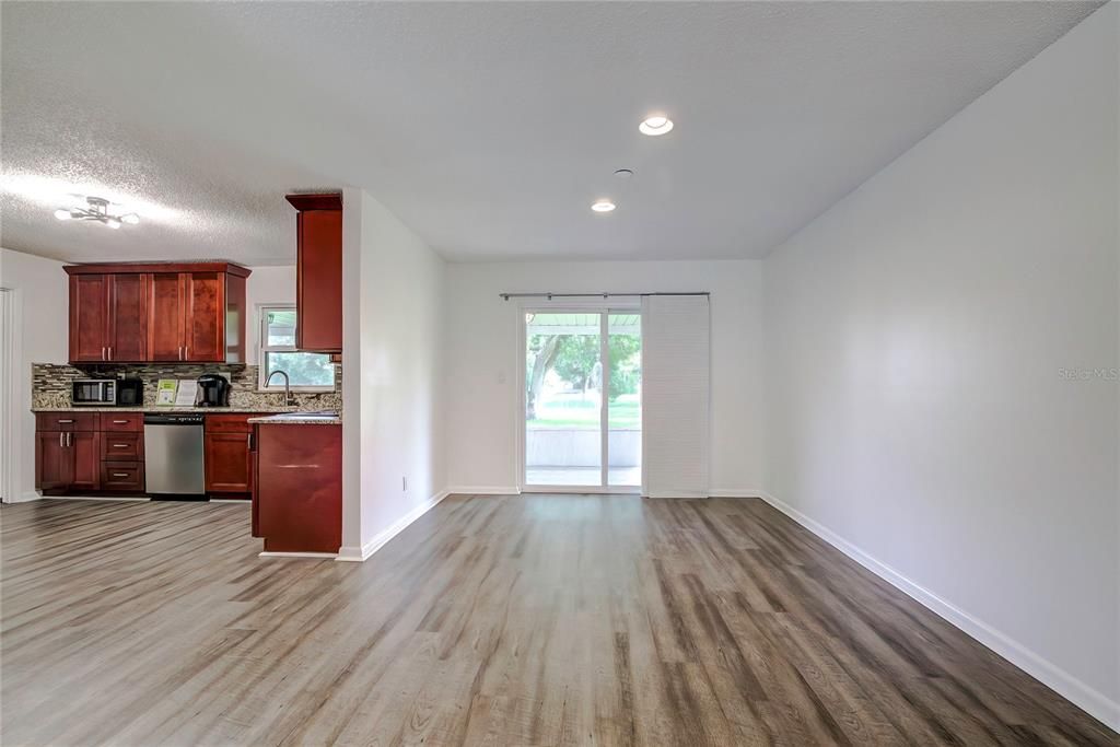 Recently Rented: $1,795 (3 beds, 2 baths, 1350 Square Feet)