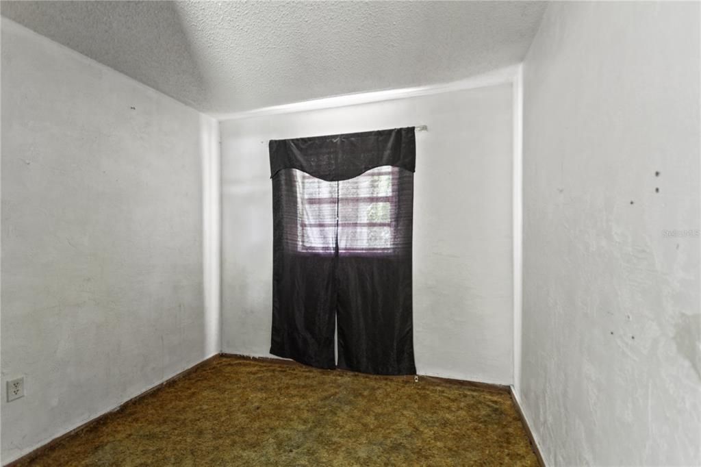 For Sale: $200,000 (3 beds, 2 baths, 1650 Square Feet)