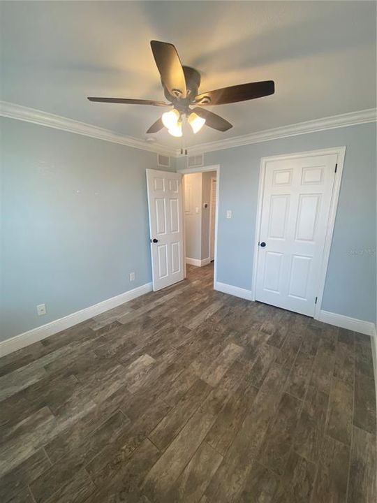 For Rent: $2,400 (2 beds, 1 baths, 880 Square Feet)