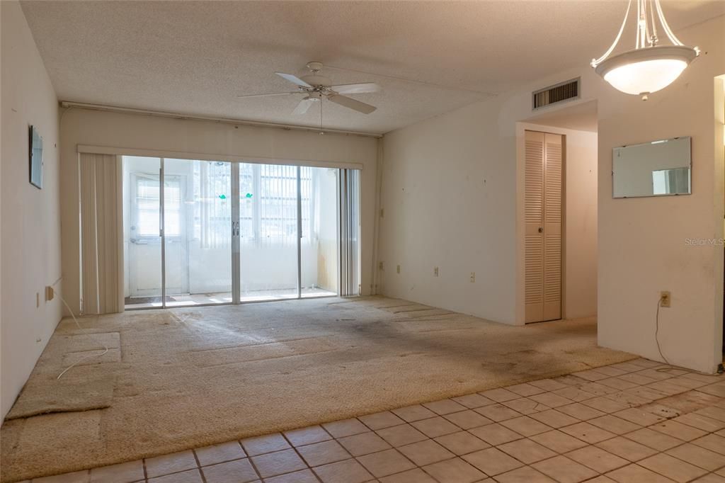 For Sale: $85,000 (2 beds, 2 baths, 919 Square Feet)