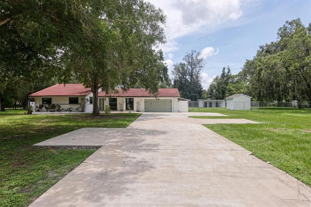 Active With Contract: $850,000 (3 beds, 2 baths, 2040 Square Feet)