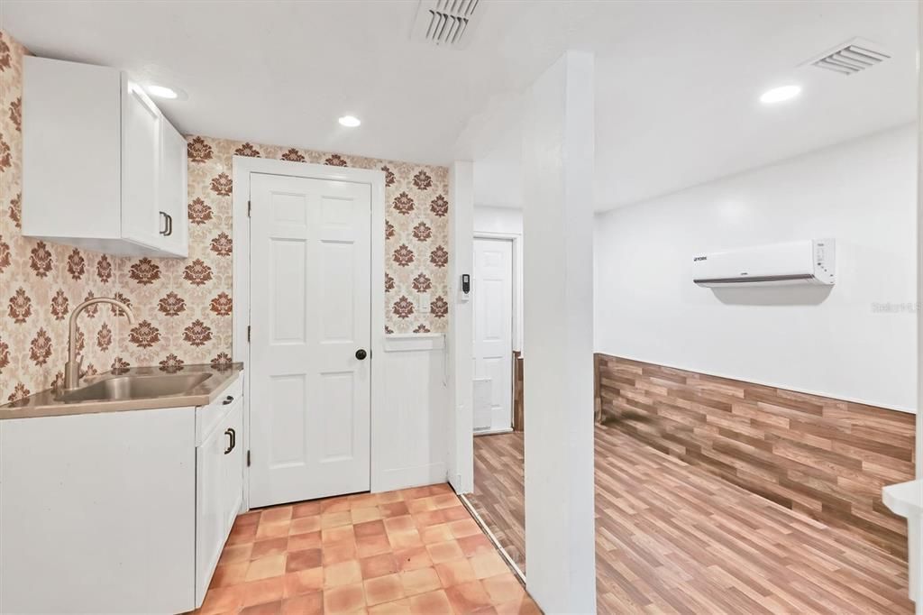 Active With Contract: $850,000 (3 beds, 2 baths, 2040 Square Feet)