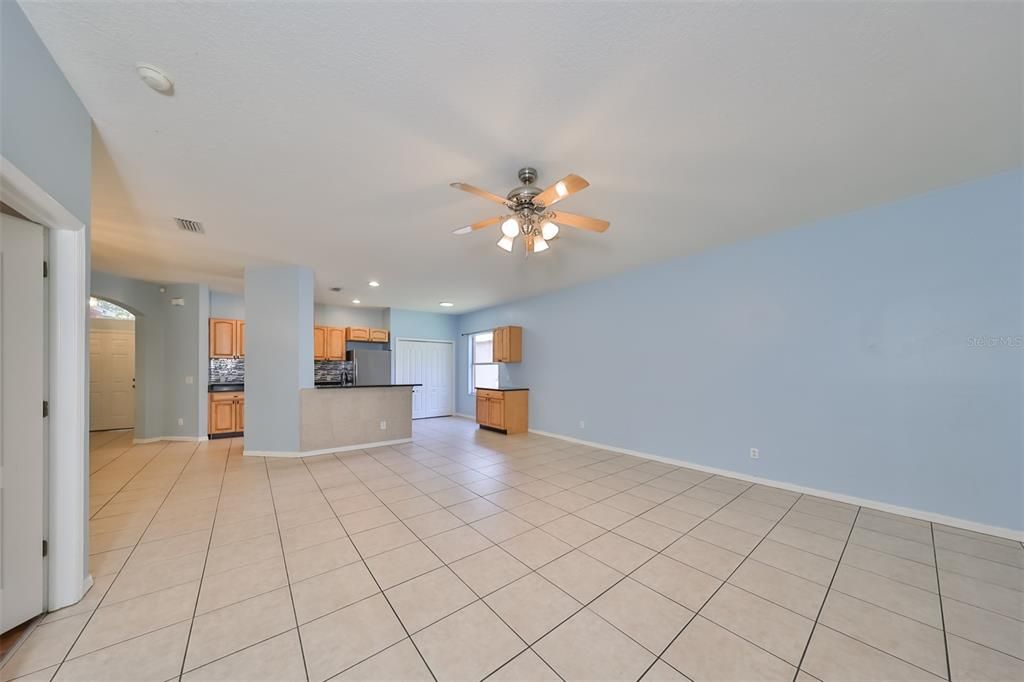 Living Room / Kitchen Combo