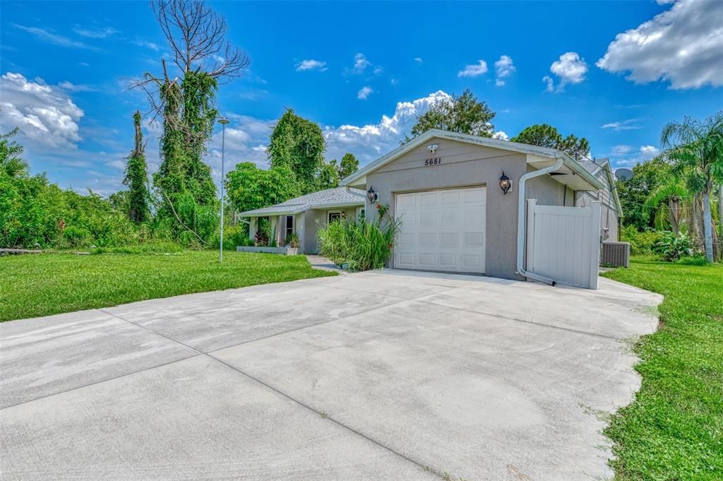 Active With Contract: $269,700 (3 beds, 2 baths, 1380 Square Feet)