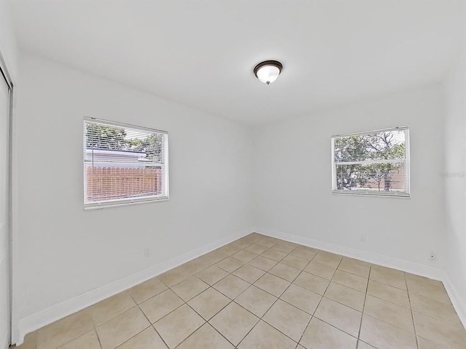 For Sale: $309,000 (3 beds, 2 baths, 1050 Square Feet)