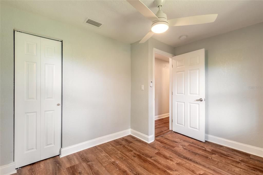 For Sale: $239,900 (2 beds, 1 baths, 720 Square Feet)