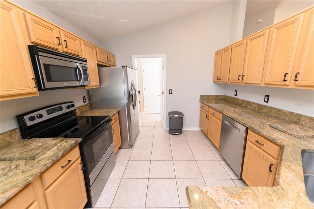For Sale: $359,900 (3 beds, 2 baths, 1655 Square Feet)