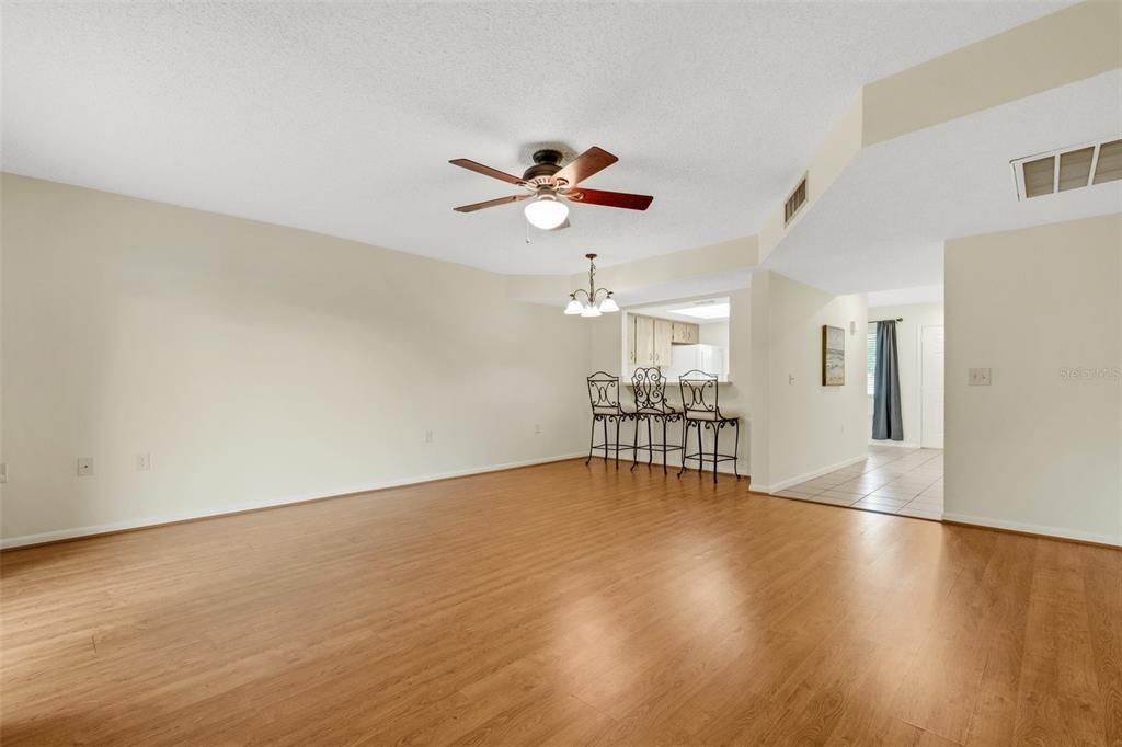For Rent: $1,750 (2 beds, 2 baths, 1332 Square Feet)