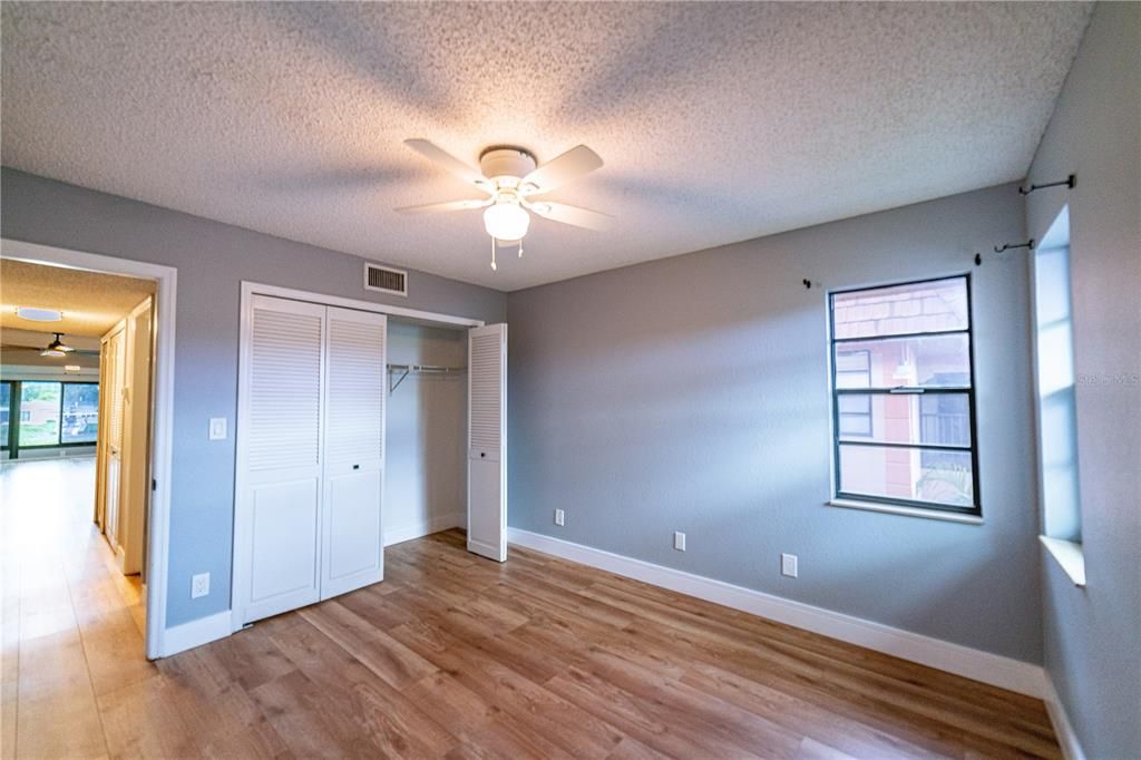 For Sale: $269,999 (2 beds, 2 baths, 1175 Square Feet)