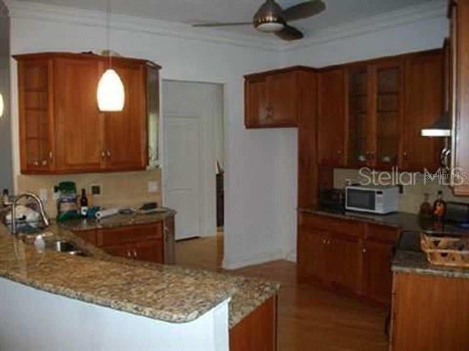 For Rent: $3,750 (3 beds, 2 baths, 2248 Square Feet)