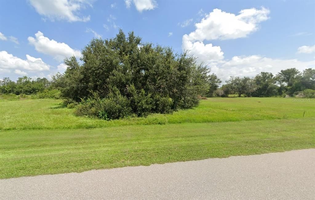 For Sale: $18,500 (0.25 acres)