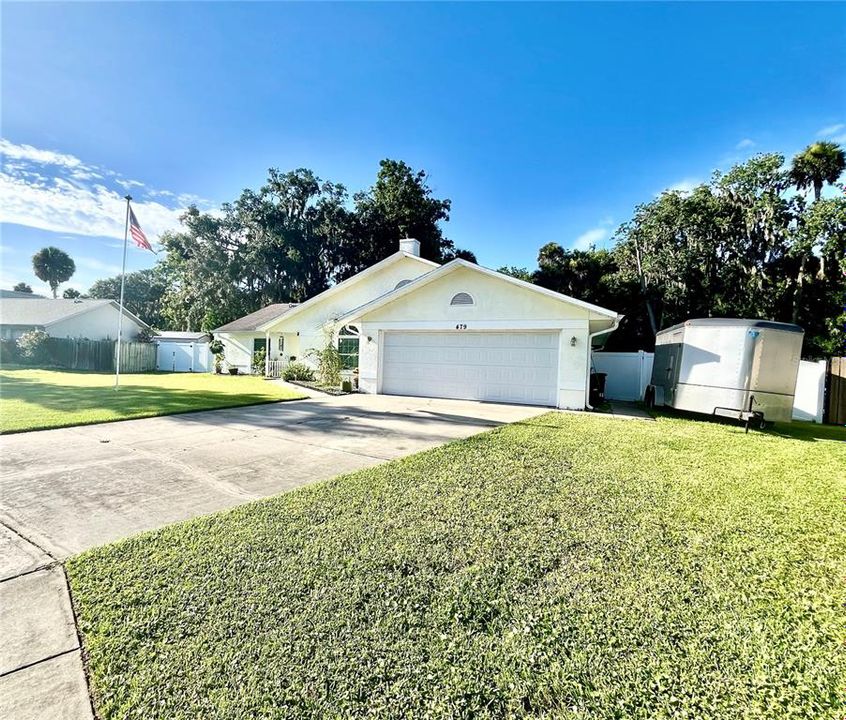 For Sale: $389,900 (3 beds, 2 baths, 2091 Square Feet)