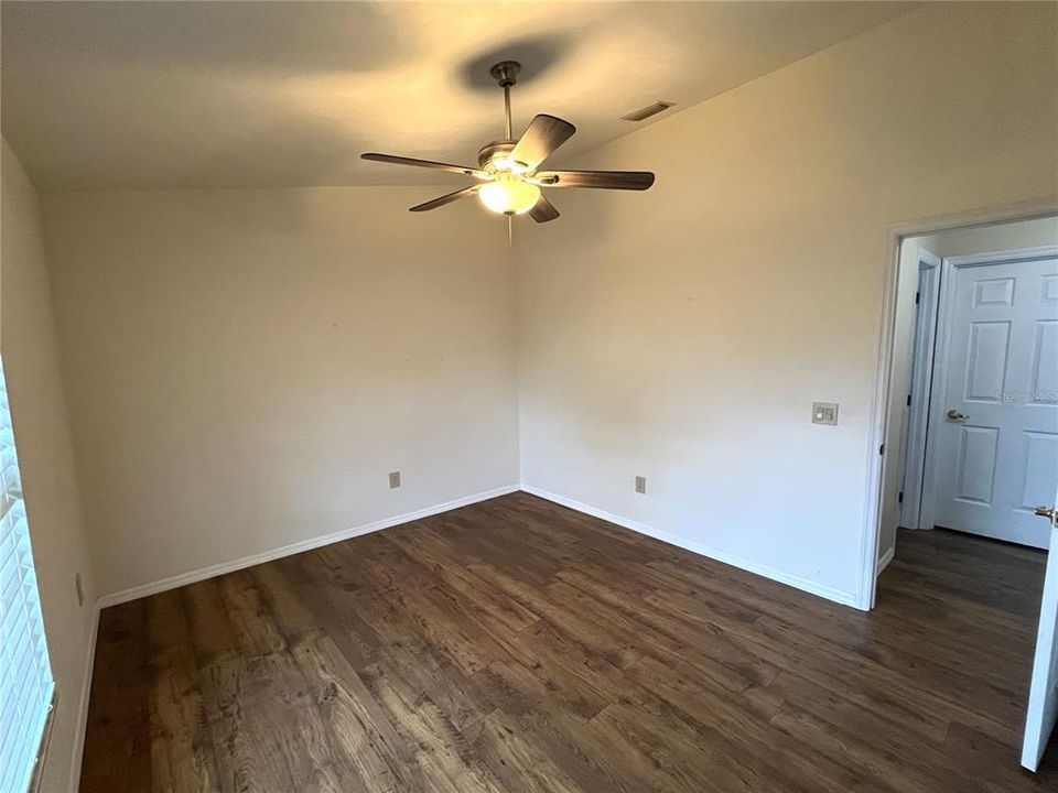 For Sale: $389,900 (3 beds, 2 baths, 2091 Square Feet)