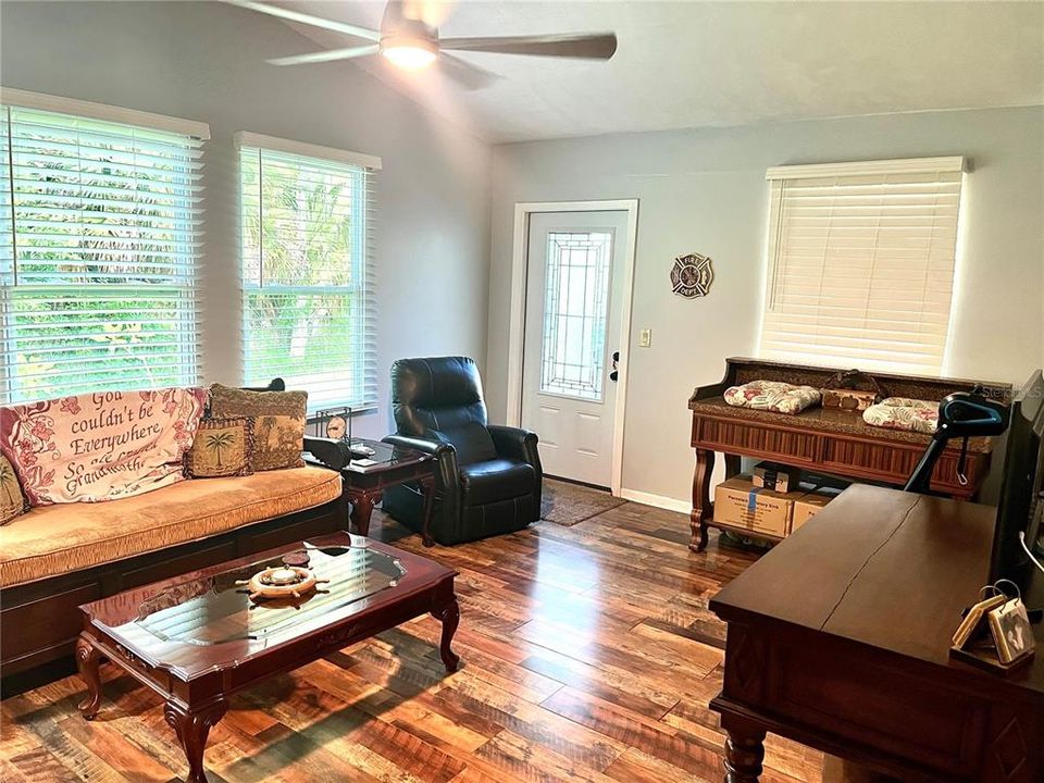 For Sale: $389,900 (3 beds, 2 baths, 2091 Square Feet)