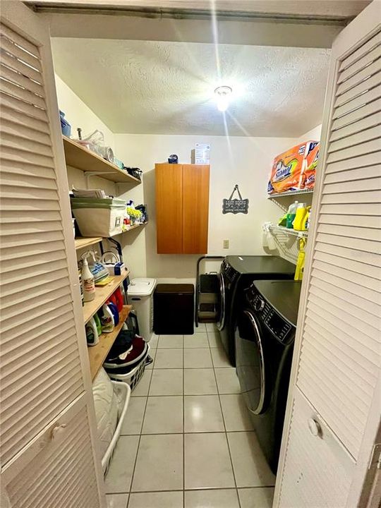 En Venta: $389,900 (3 camas, 2 baños, 2091 Pies cuadrados)