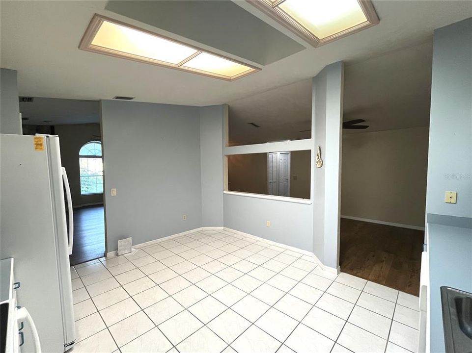 For Sale: $389,900 (3 beds, 2 baths, 2091 Square Feet)