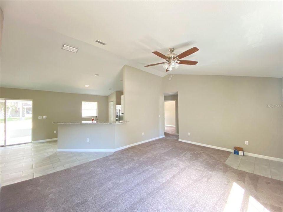 For Rent: $1,725 (3 beds, 2 baths, 1289 Square Feet)