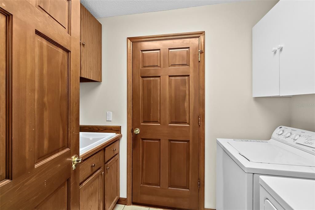 Indoor laundry room