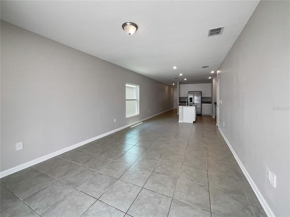 For Sale: $350,000 (3 beds, 2 baths, 1432 Square Feet)