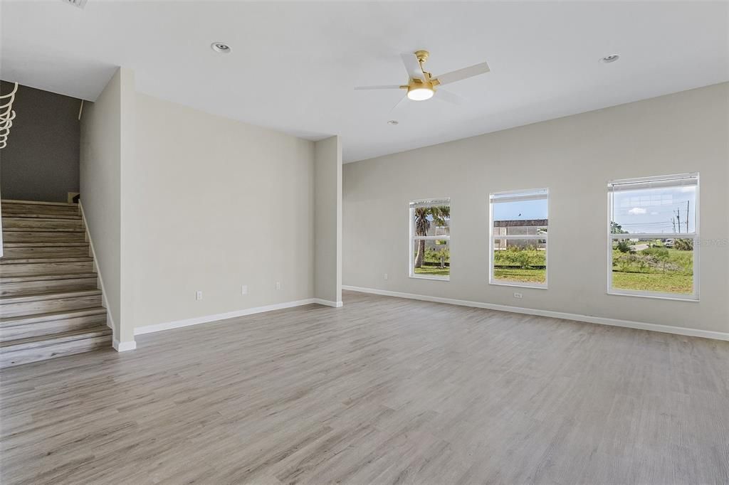 Active With Contract: $569,000 (4 beds, 2 baths, 2450 Square Feet)