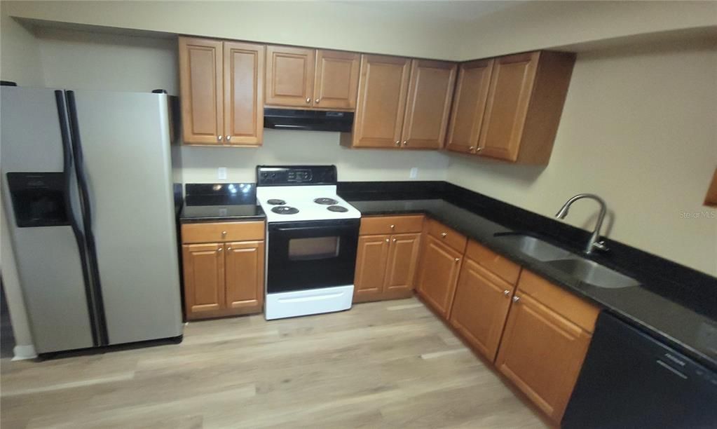 For Rent: $1,845 (3 beds, 2 baths, 1041 Square Feet)