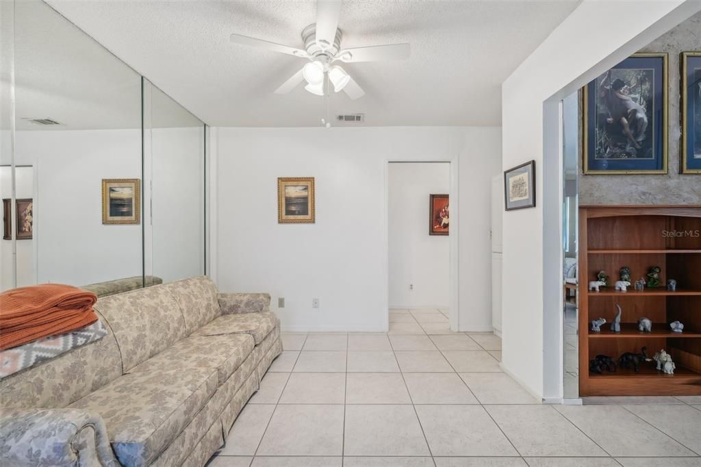 For Sale: $219,900 (2 beds, 2 baths, 1308 Square Feet)