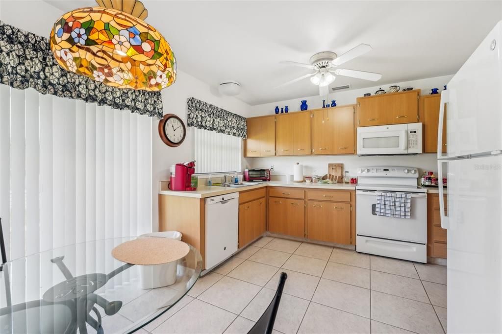 For Sale: $229,900 (2 beds, 2 baths, 1308 Square Feet)